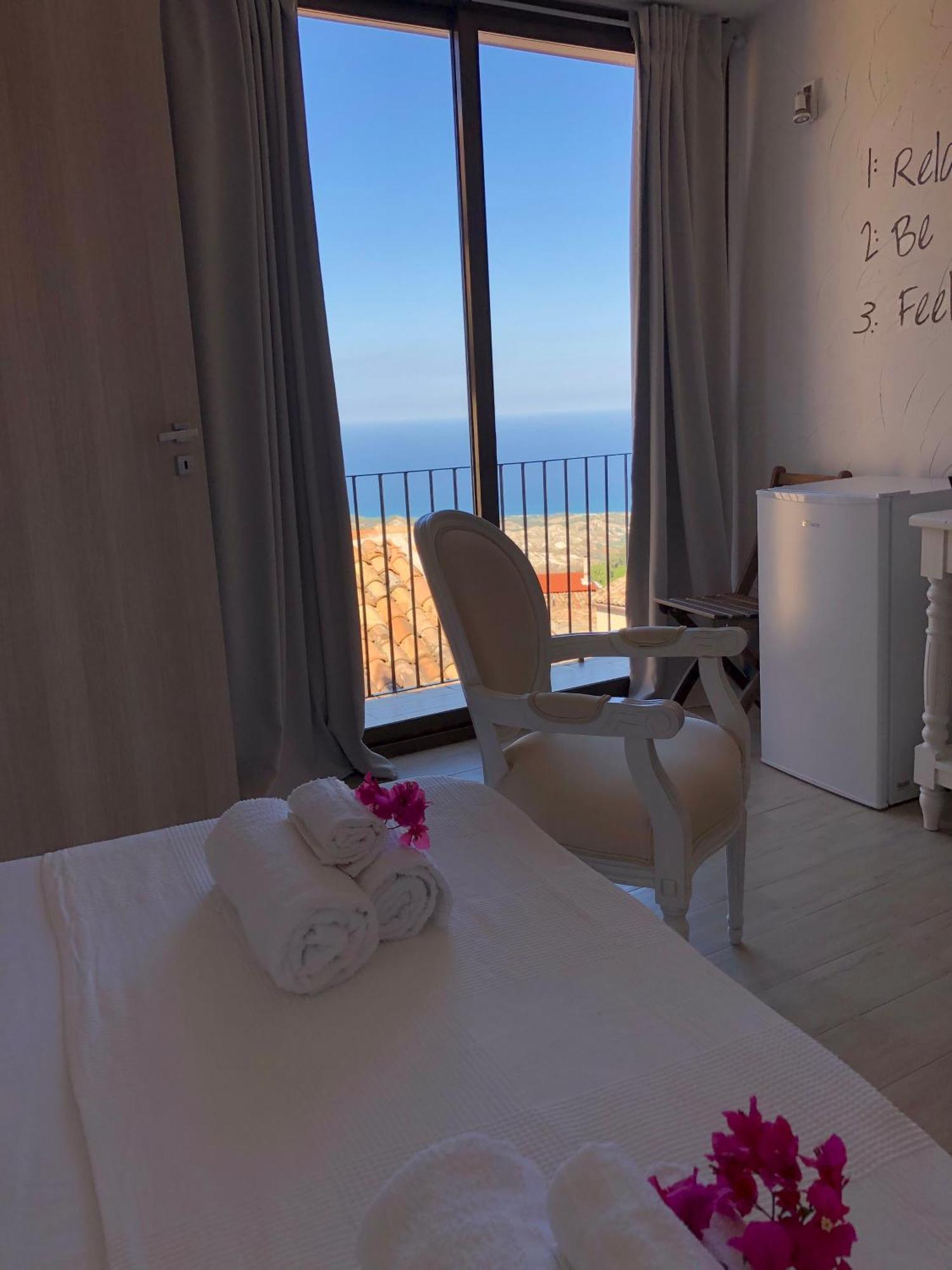 Perla Del Borgo Bed And Breakfast 산타 카테리나 델로 로니오 외부 사진