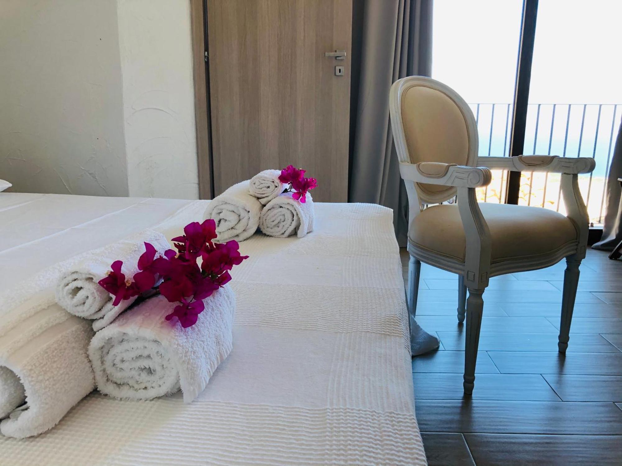 Perla Del Borgo Bed And Breakfast 산타 카테리나 델로 로니오 외부 사진